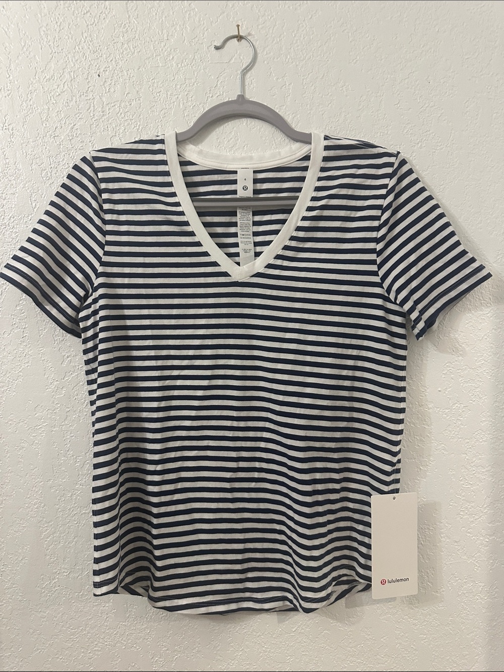 lululemon NWT Navy & White Striped V-Neck Love Short Sleeve Tee
